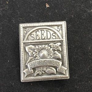 🛍Bird's  Blooms Silver Tone Sunflower Seeds Pin
